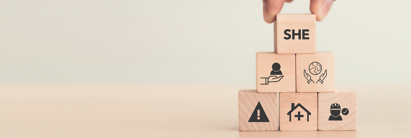 SHE경영 정책/목표/관리 메인비주얼 PC 이미지